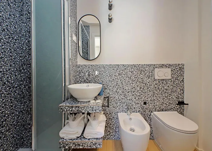 Apartment Ych-eleganza E Confort Vicino Metro Re Di Rom